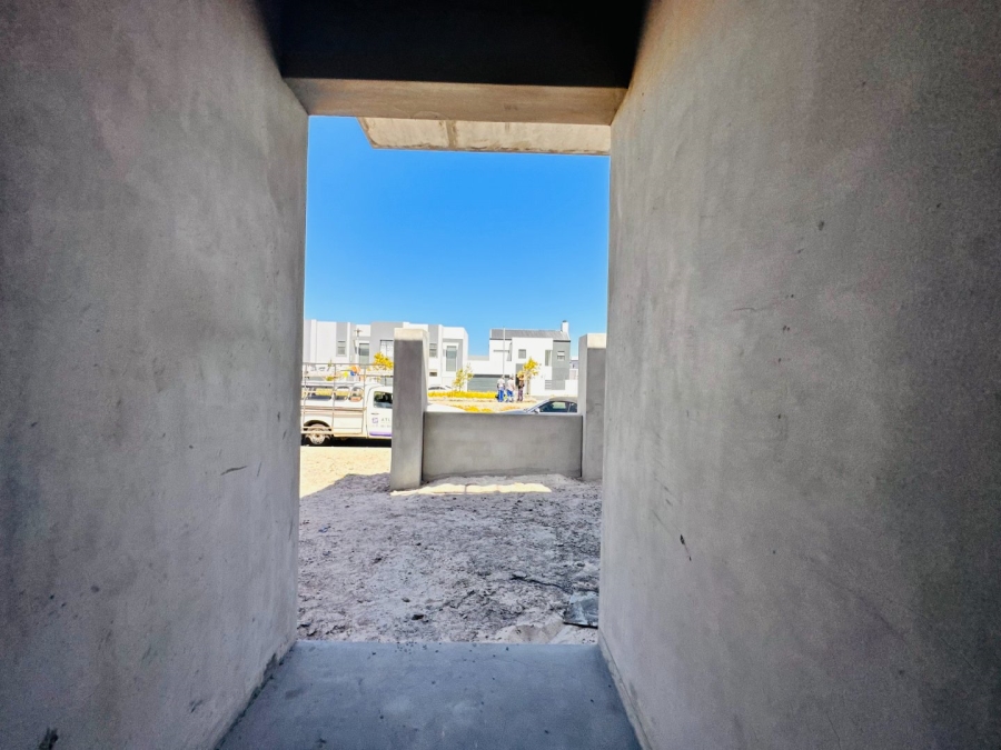 5 Bedroom Property for Sale in Sandown Western Cape